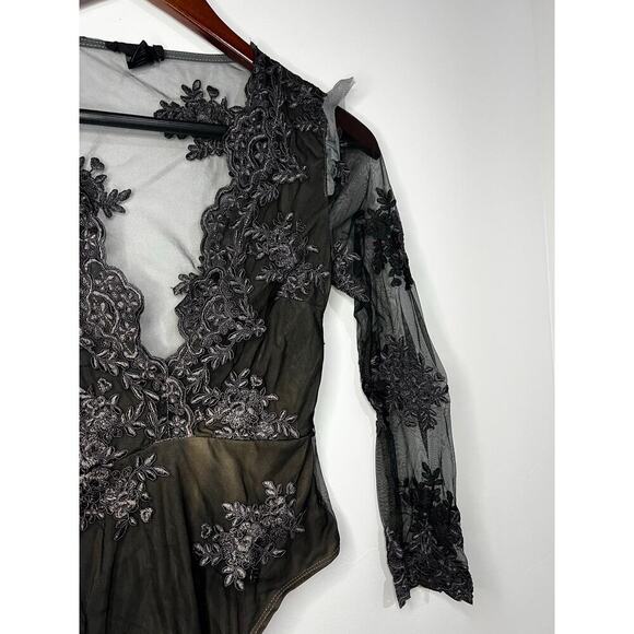 For Love & Lemons Amber Scallop Edge Bodysuit Flesh Black Floral Appliqué Sz. S - Picture 3 of 9